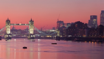 london skyline sunset image