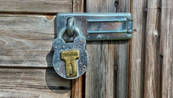 rsz 1david mark n hanging lock wooden door ipad wallpaper image